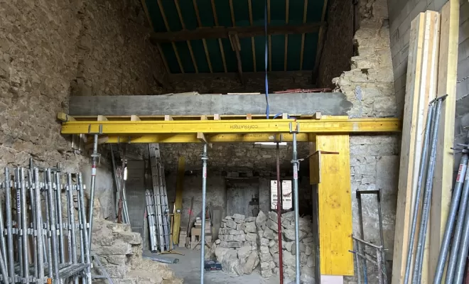 Coulage d'une poutre pour recevoir le nouveau plancher